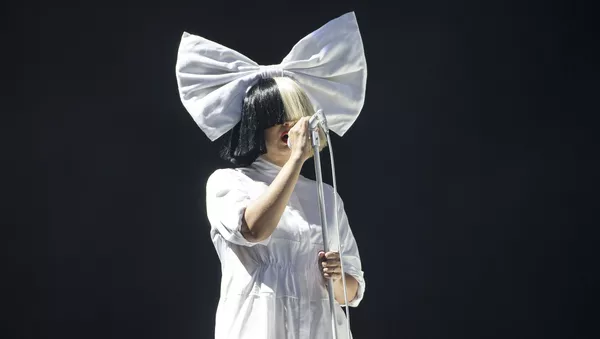 Singer Sia performs as part of the V Festival at Hylands Parks, Chelmsford. (File) - Sputnik 日本