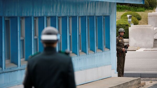 北朝鮮軍、亡命兵に銃撃　約４０発 - Sputnik 日本