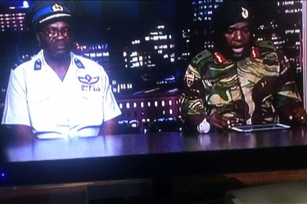 シブシソ・モヨ少将がテレビでジンバブエ市民に向けた演説を読み上げる - Sputnik 日本