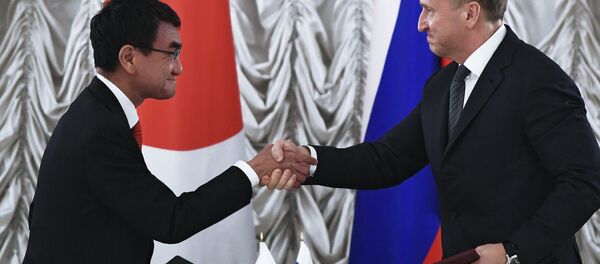 河野外相と第2次ウラジーミル・プーチン内閣の第一副首相のシュワロフ氏 - Sputnik 日本