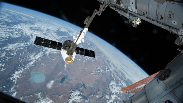 Le cargo Dragon s'arrime à l'ISS - Sputnik 日本