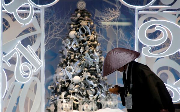 東京のクリスマスの飾り付けとお坊さん - Sputnik 日本