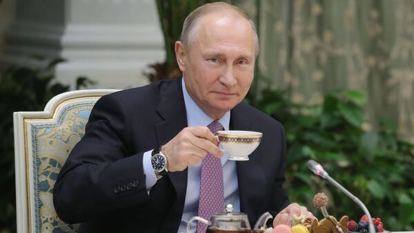 プーチン大統領のマグカップ、中国通販サイトでヒット商品に - Sputnik 日本