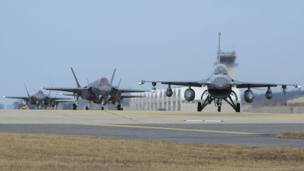 米国の F-16 とF-35A 、 韓国で米韓合同軍事演習 - Sputnik 日本