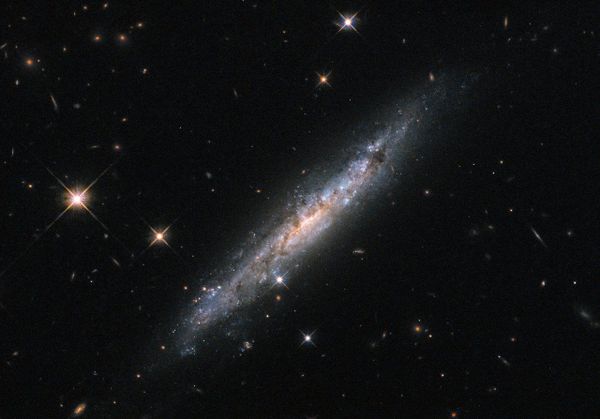 てんびん座の渦巻銀河ESO 580-49 - Sputnik 日本