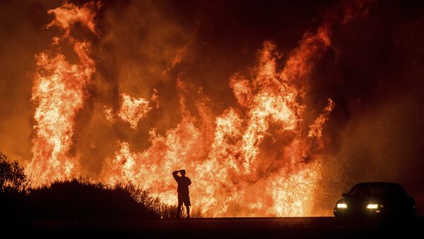 カリフォルニアの山火事（１７年１２月６日） - Sputnik 日本