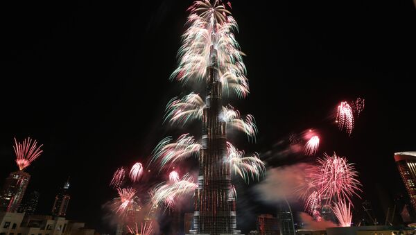 ドバイの世界最高層ビルで恒例の新年カウントダウン花火　今年は別の催しに - Sputnik 日本