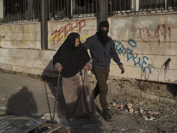 地元の女性　ベツレヘムでの衝突で　パレスチナとイスラエルの国境付近 - Sputnik 日本