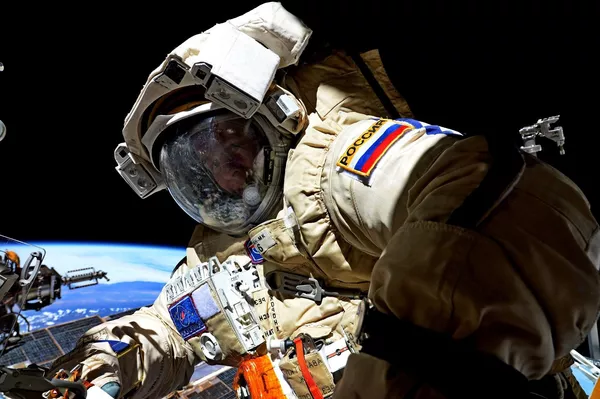 船外活動を行うセルゲイ・リャザンスキー飛行士(ロシアの宇宙公団「ロスコスモス」所属) 船外活動を行うセルゲイ・リャザンスキー飛行士(ロシアの宇宙公団「ロスコスモス」所属) - Sputnik 日本
