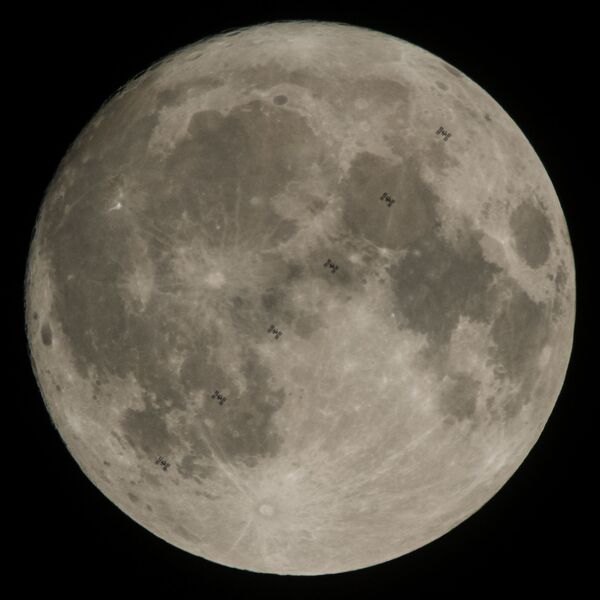 １２月２日に観測された国際宇宙ステーション（ＩＳＳ）の月面通過 - Sputnik 日本