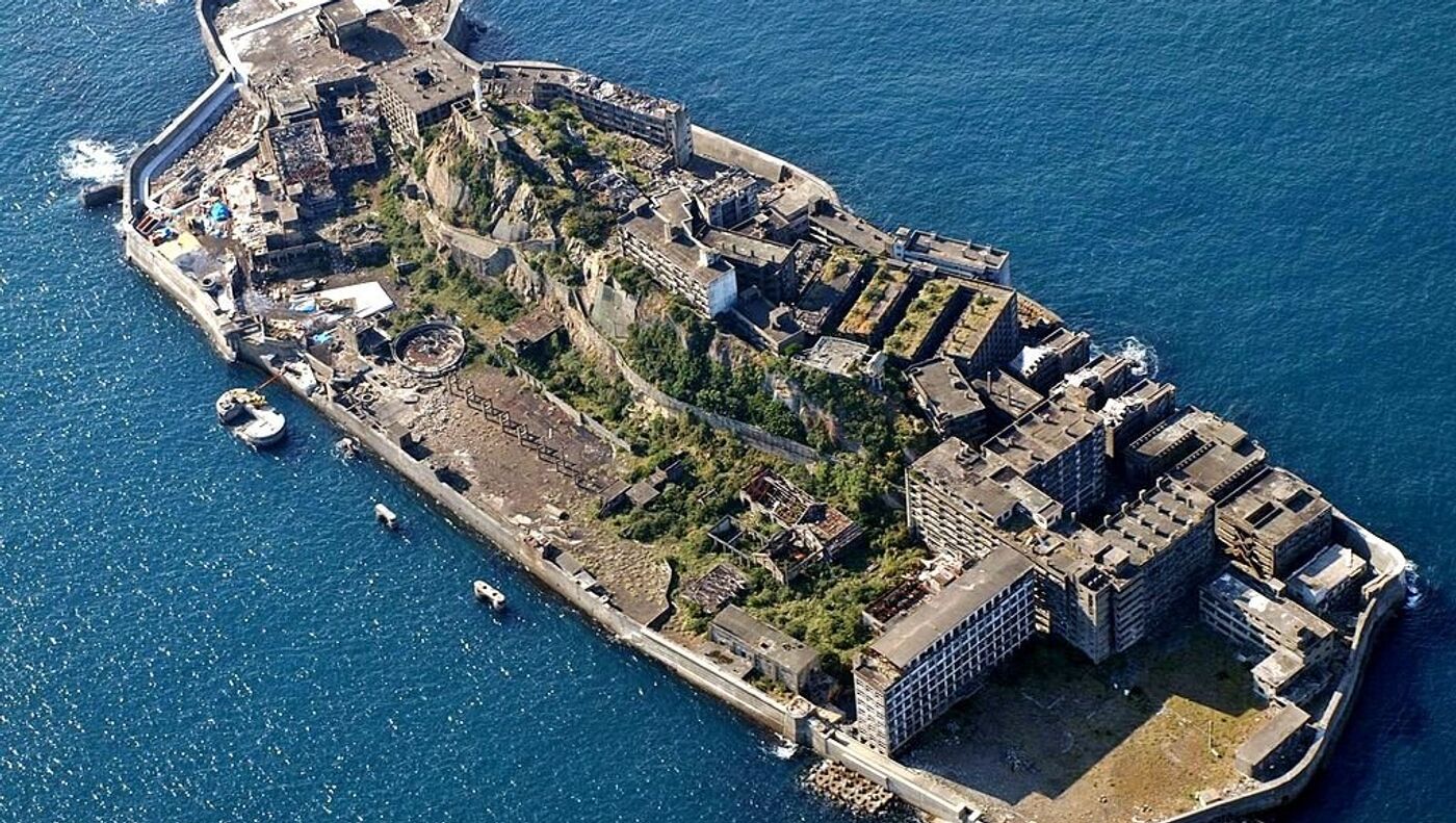 値下げ　三菱鉱業セメント監修　ユネスコ登録世界文化遺産高島炭鉱歴（軍艦島含む） 値下げ 三菱鉱業セメント監修 ユネスコ登録世界文化遺産高島炭鉱