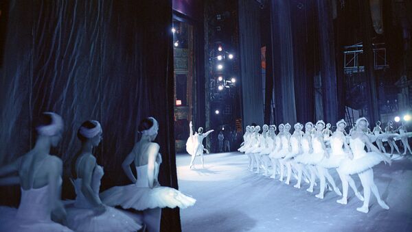 Балет Лебединое озеро в Большом театре - Sputnik 日本