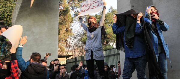 イラン国家安全保障最高評議会、抗議行動の背後にいる国について語る - Sputnik 日本