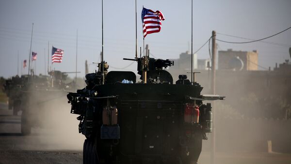 Военные силы США на окраинах сирийского города Манбий. Архивное фото - Sputnik 日本