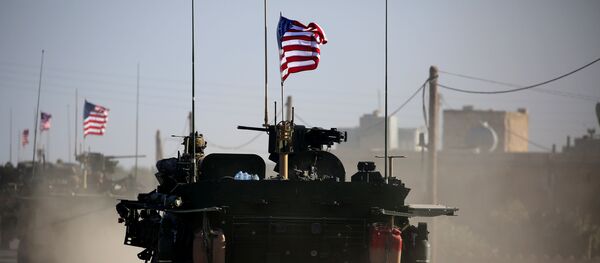 Военные силы США на окраинах сирийского города Манбий. Архивное фото - Sputnik 日本