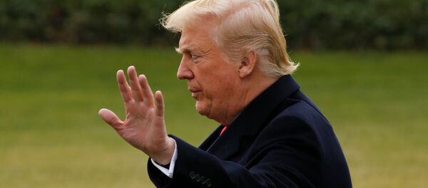U.S. President Donald Trump departs for holiday travel to his Mar-a-Lago estate in Florida, from the White House in Washington, U.S. December 22, 2017 U.S. President Donald Trump departs for holiday travel to his Mar-a-Lago estate in Florida, from the White House in Washington, U.S. December 22, 2017 - Sputnik 日本