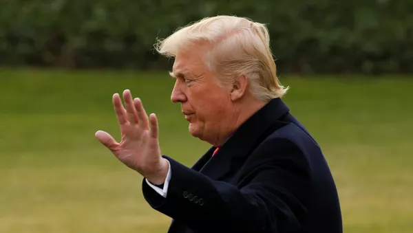 U.S. President Donald Trump departs for holiday travel to his Mar-a-Lago estate in Florida, from the White House in Washington, U.S. December 22, 2017 - Sputnik 日本