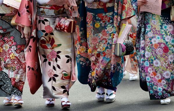 成人の日に晴れ着姿の女性 - Sputnik 日本