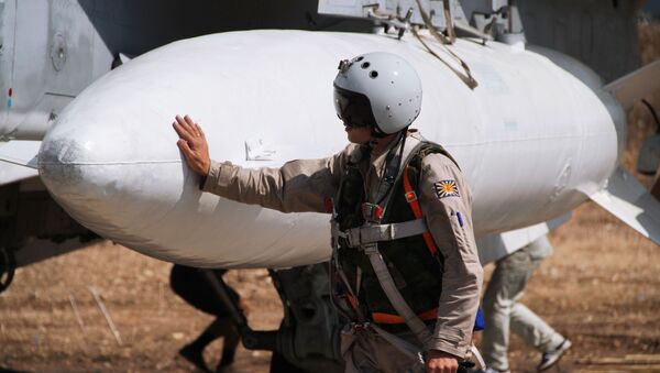 Российский летчик перед полетом на авиабазе Хмеймим в Сирии - Sputnik 日本