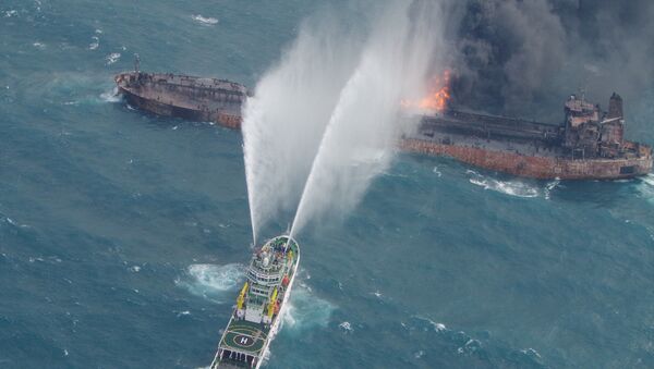 Пожар на иранском нефтяном танкере SANCHI - Sputnik 日本