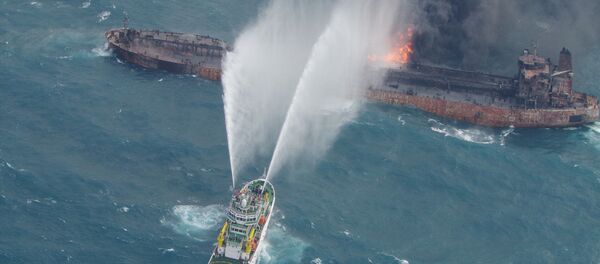 東シナ海で炎上のタンカー 東シナ海で炎上のタンカー - Sputnik 日本