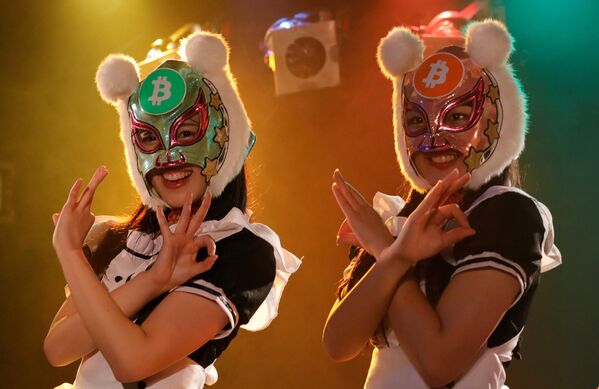 「仮想通貨少女」のメンバーたち　東京のコンサート - Sputnik 日本
