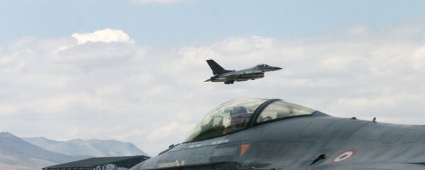 Истребители F-16 ВВС Турции на аэродроме - Sputnik 日本