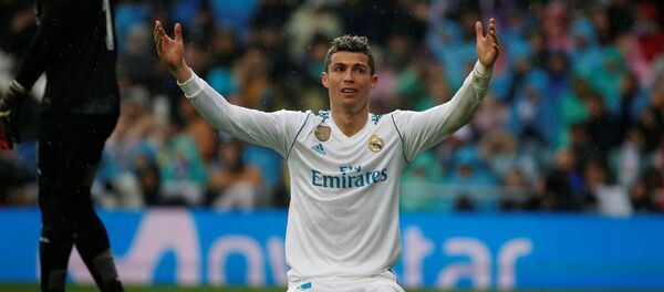 ロナウド、メッシを悪い選手と呼ぶ【動画】 ロナウド、メッシを悪い選手と呼ぶ【動画】 - Sputnik 日本