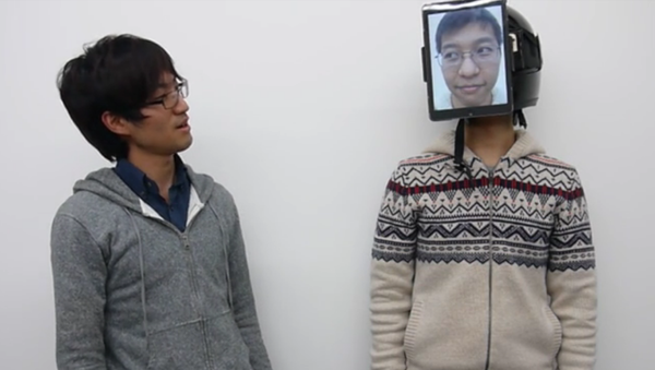 Человеческий Uber - шлем с планшетом, с помощью которого можно перемещаться, используя тело другого человека - Sputnik 日本
