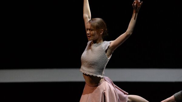 Балерина Ксения Захарова на сцене Новосибирского академического театра оперы и балета - Sputnik 日本