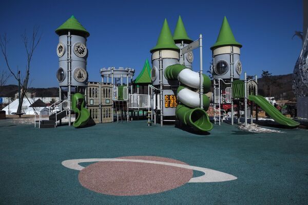 「アルペンシア五輪公園」にある子供用の遊び場 - Sputnik 日本
