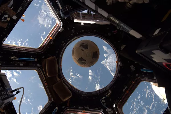ＩＳＳ船内のサッカーボール - Sputnik 日本