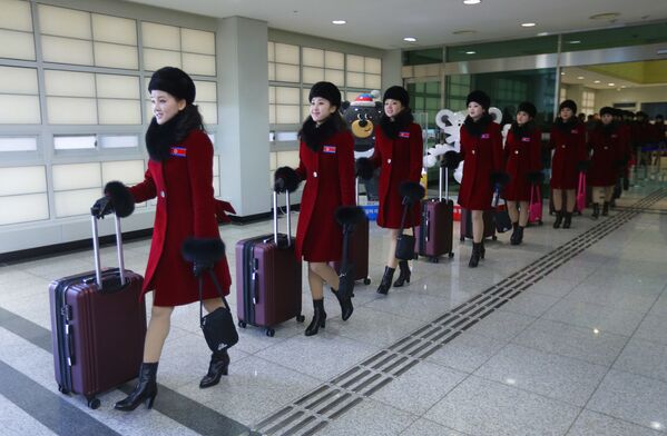 北朝鮮のチアリーダー軍団、平昌に到着し始める - Sputnik 日本