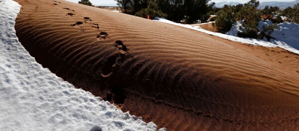 サハラ砂漠でまた降雪 サハラ砂漠でまた降雪 - Sputnik 日本
