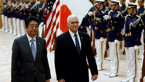 ペンス副大統領と安倍首相