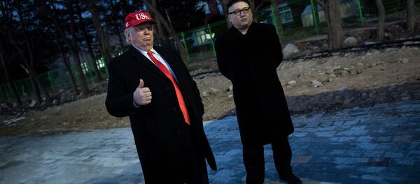 平昌五輪開会式の人混みに…金正恩氏とトランプ氏? 平昌五輪開会式の人混みに…金正恩氏とトランプ氏? - Sputnik 日本