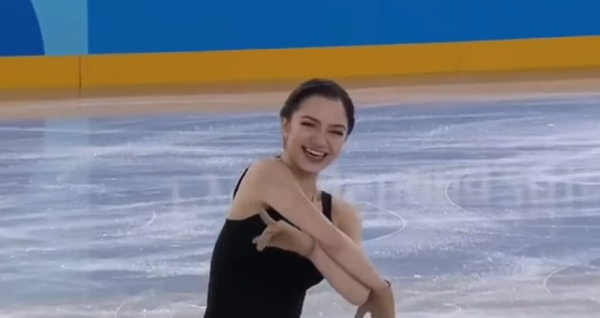 お茶目メドベージェワがザギトワのパロディー - Sputnik 日本