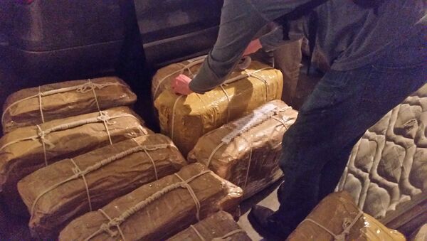 Cocaína encontrada en el edificio de la embajada rusa en Buenos Aires, Argentina - Sputnik 日本