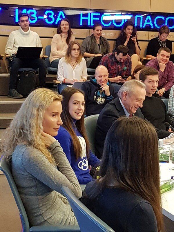 フィギュア選手のザギトワとメドベージェワとの記者会見 - Sputnik 日本