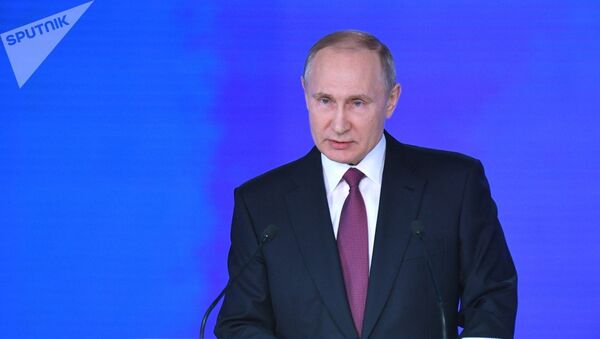 プーチン氏「ロシアは経済における新たな挑戦を克服した」 - Sputnik 日本