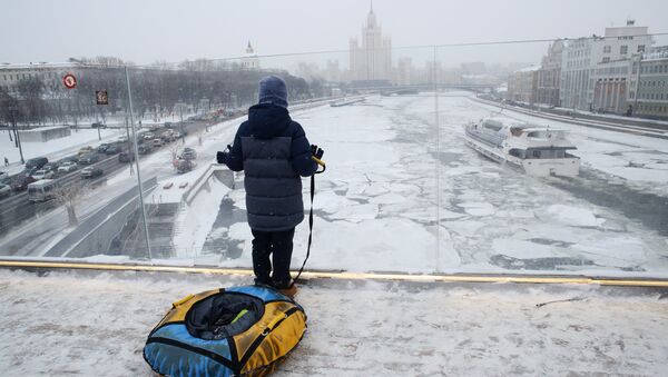 とんでもない春　モスクワは百年来の最大降雪量 - Sputnik 日本