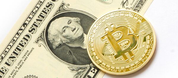 Bitcoin y dólar (imagen referencial) Bitcoin y dólar (imagen referencial) - Sputnik 日本