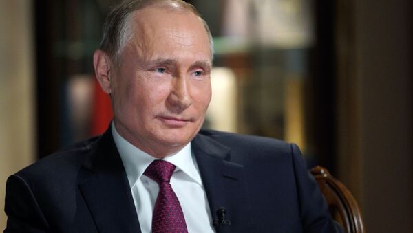 Президент РФ Владимир Путин дает интервью в Калининграде - Sputnik 日本