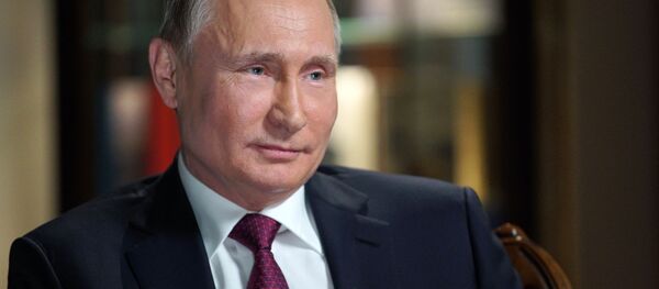 Президент РФ Владимир Путин дает интервью в Калининграде - Sputnik 日本