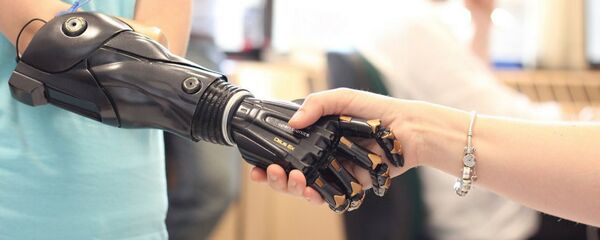 バイオニック義肢を装着する世界で最も有名な少女の生活とは? バイオニック義肢を装着する世界で最も有名な少女の生活とは? - Sputnik 日本