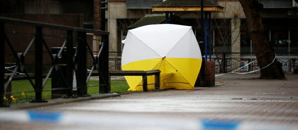 ロシア軍参謀本部情報総局（ＧＲＵ）のセルゲイ・スクリパリ元大佐が病院に搬送された後の警察による封鎖。英ソールズベリー - Sputnik 日本