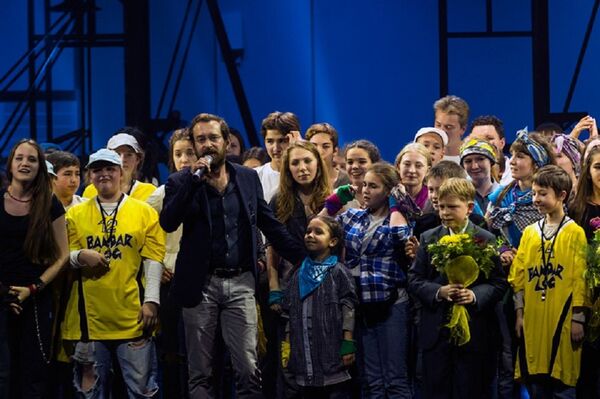 コンスタンチン・ハベンスキー氏とミュージカルで演じる子供たち - Sputnik 日本