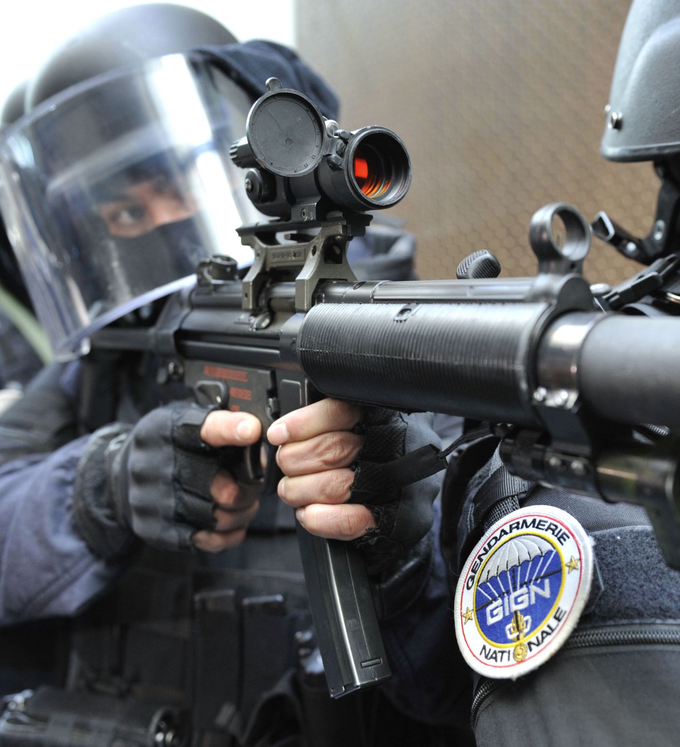 ❤世界の軍隊・特殊部隊・SP・警察機関でも使用♪❤照射距離800m