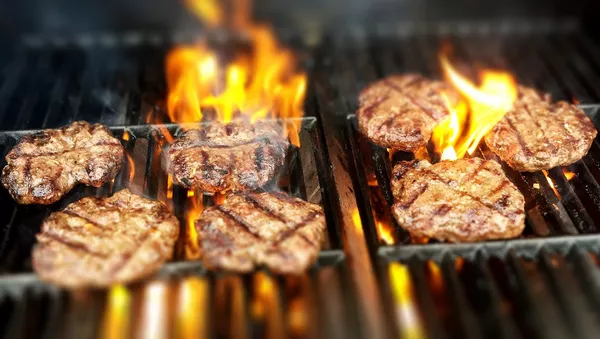 直火焼きの肉 - Sputnik 日本