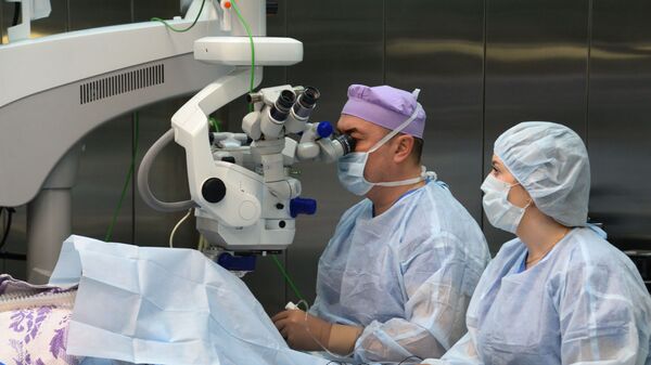 Сотрудники научно-технического комплекса Микрохирургия глаза - Sputnik 日本